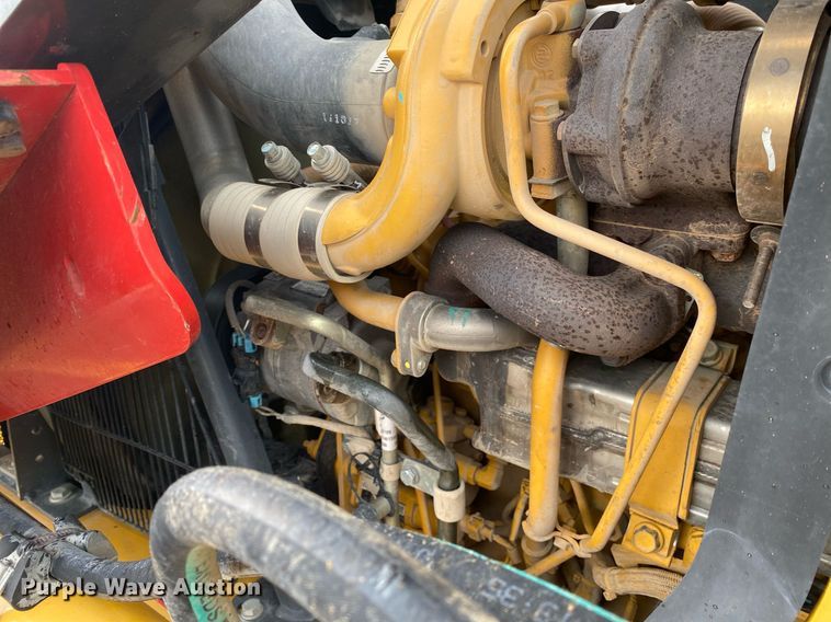 image for item KW9258 2018 John Deere 310SL  backhoe