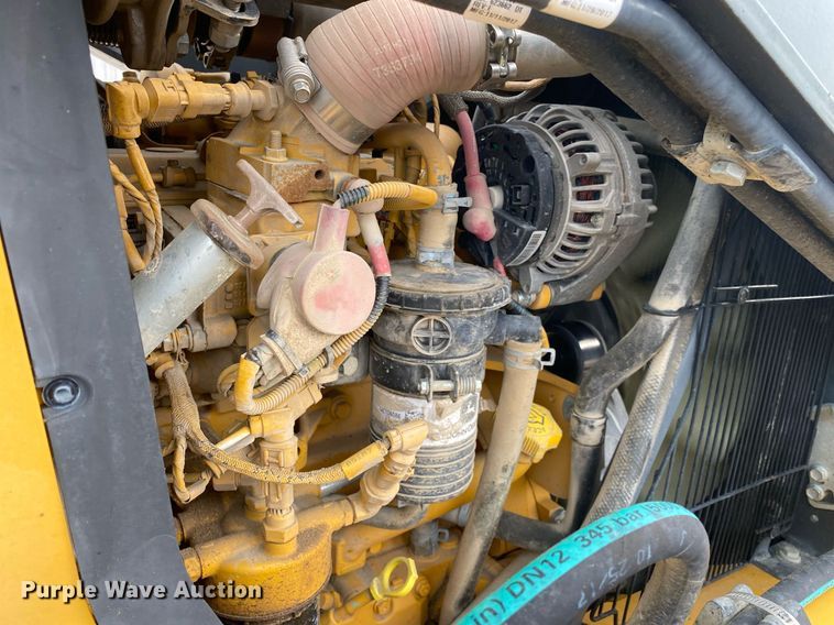 image for item KW9258 2018 John Deere 310SL  backhoe