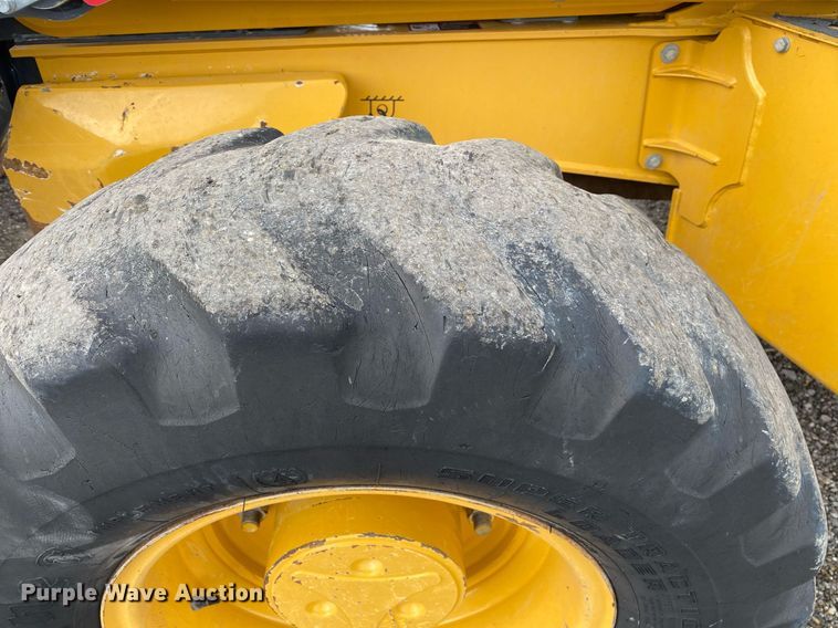 image for item KW9258 2018 John Deere 310SL  backhoe