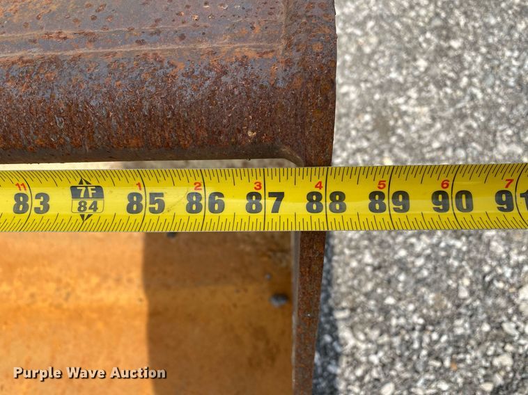 image for item KW9259 2002 New Holland LB75B  backhoe