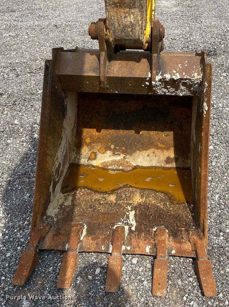 image for item KW9259 2002 New Holland LB75B  backhoe