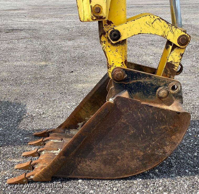 image for item KW9259 2002 New Holland LB75B  backhoe