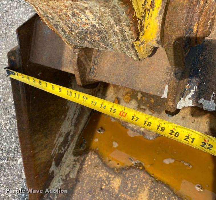 image for item KW9259 2002 New Holland LB75B  backhoe