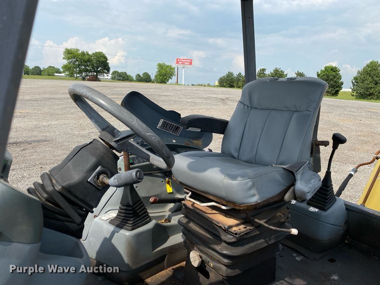 image for item KW9259 2002 New Holland LB75B  backhoe