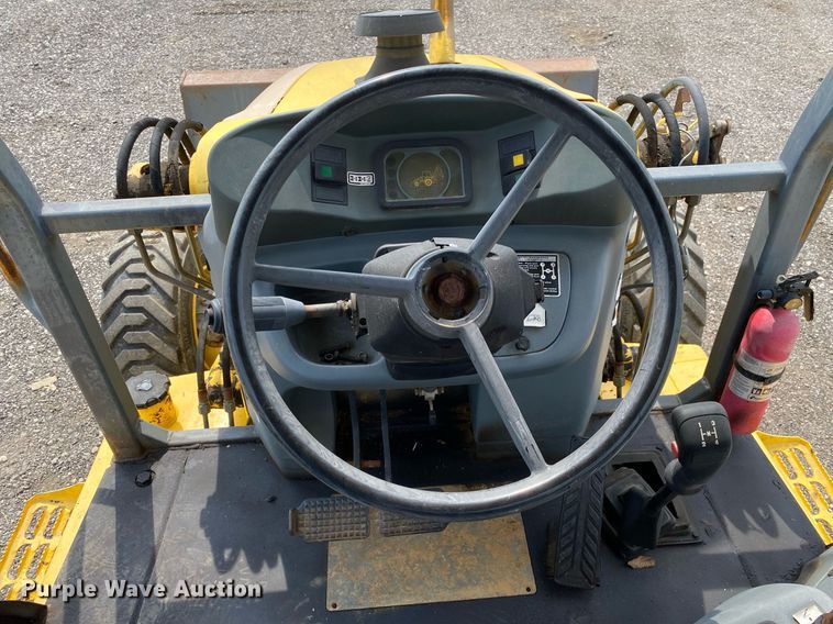 image for item KW9259 2002 New Holland LB75B  backhoe