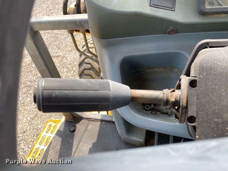 image for item KW9259 2002 New Holland LB75B  backhoe