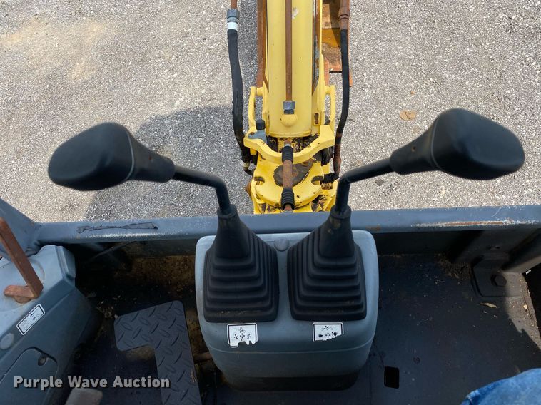 image for item KW9259 2002 New Holland LB75B  backhoe