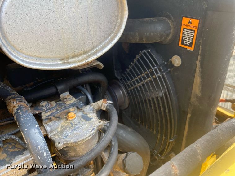 image for item KW9259 2002 New Holland LB75B  backhoe