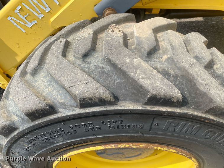 image for item KW9259 2002 New Holland LB75B  backhoe