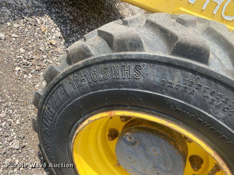 image for item KW9259 2002 New Holland LB75B  backhoe