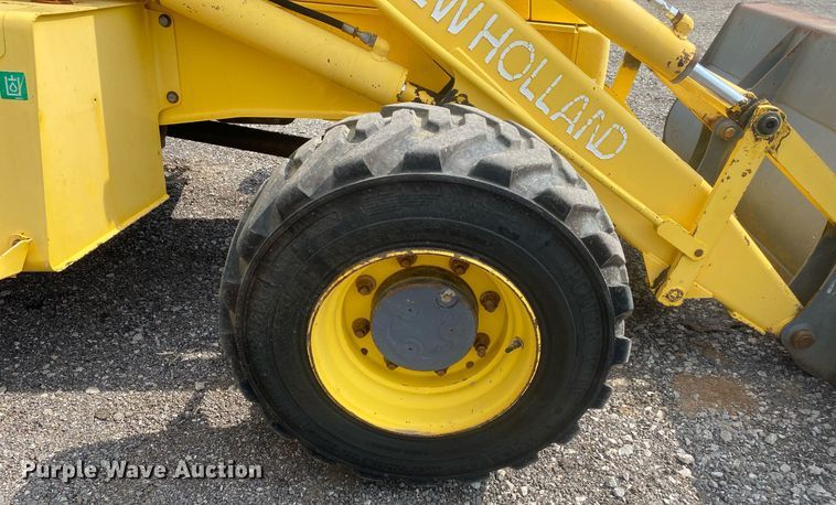 image for item KW9259 2002 New Holland LB75B  backhoe