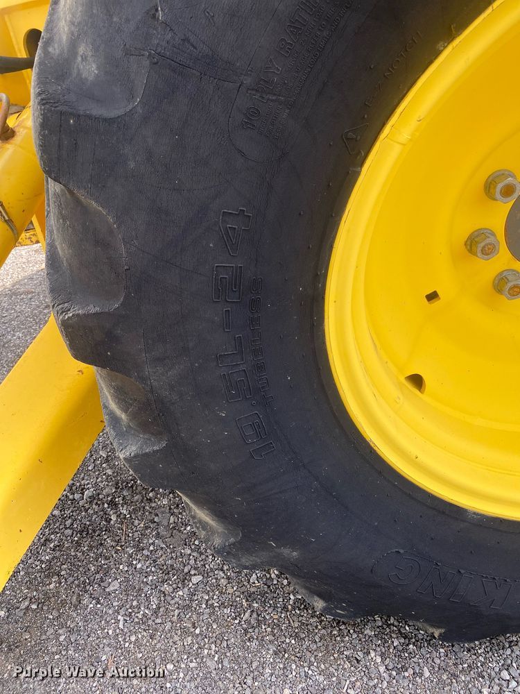 image for item KW9259 2002 New Holland LB75B  backhoe