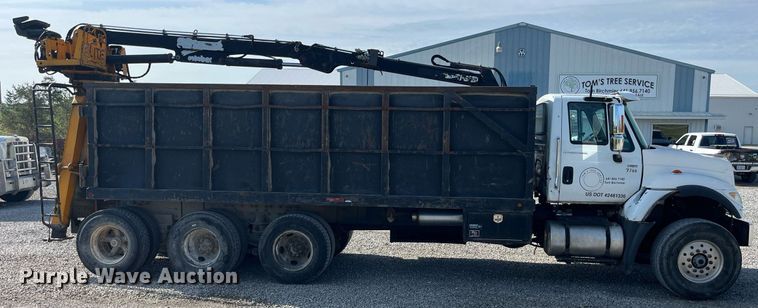 image for item LA9945 2006 International 7700  log loader truck