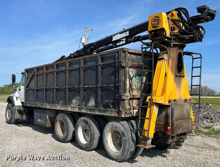 image for item LA9945 2006 International 7700  log loader truck