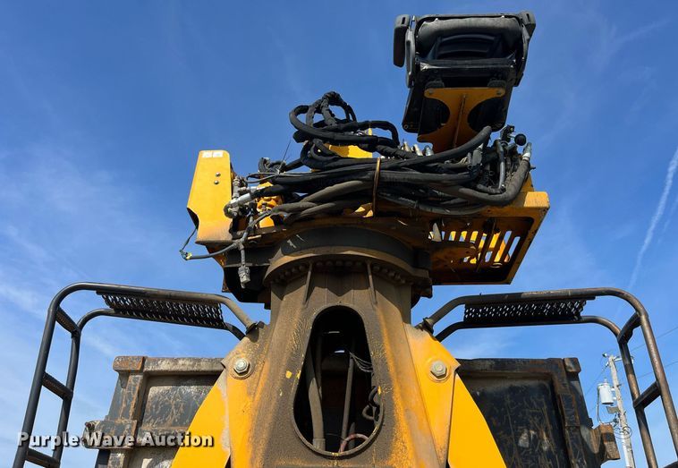 image for item LA9945 2006 International 7700  log loader truck