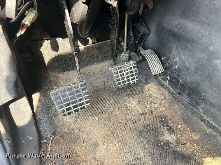 image for item LA9945 2006 International 7700  log loader truck