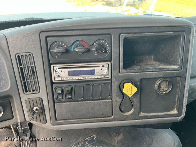 image for item LA9945 2006 International 7700  log loader truck