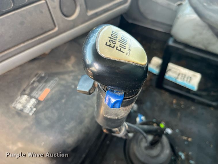 image for item LA9945 2006 International 7700  log loader truck