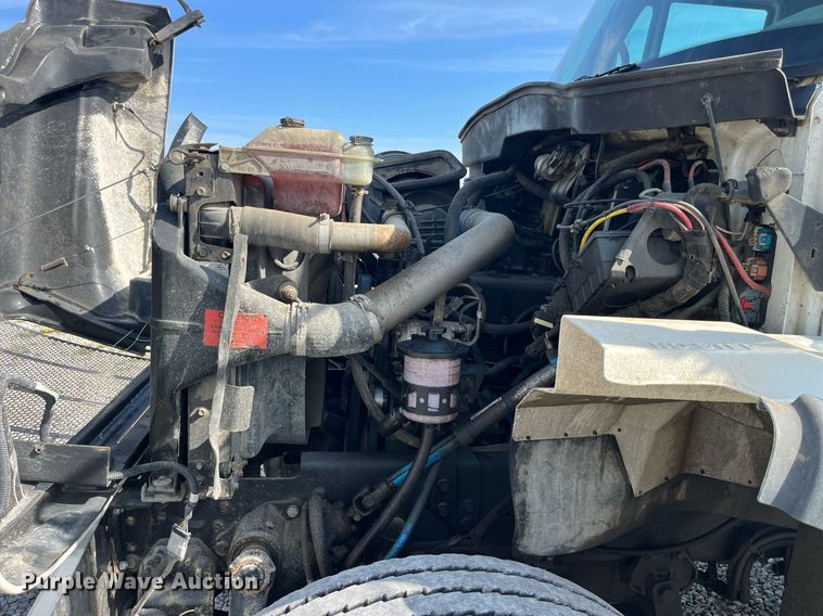 image for item LA9945 2006 International 7700  log loader truck