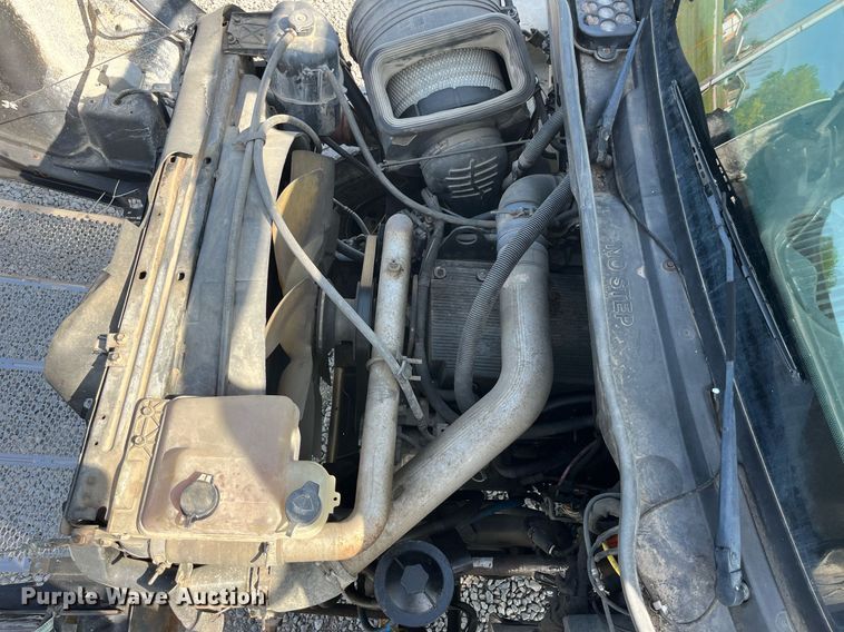 image for item LA9945 2006 International 7700  log loader truck