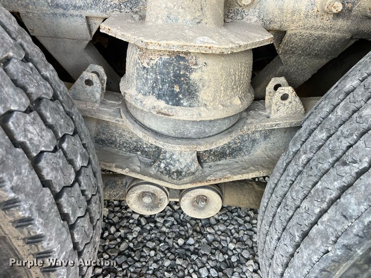 image for item LA9945 2006 International 7700  log loader truck