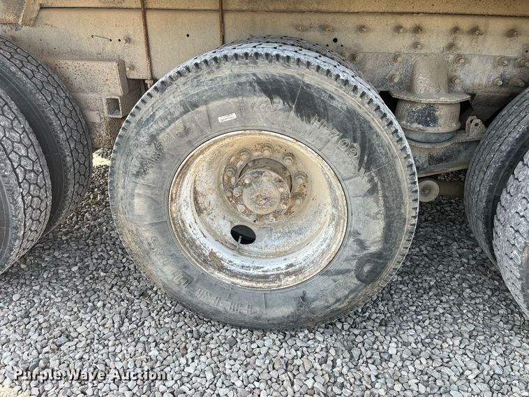 image for item LA9945 2006 International 7700  log loader truck