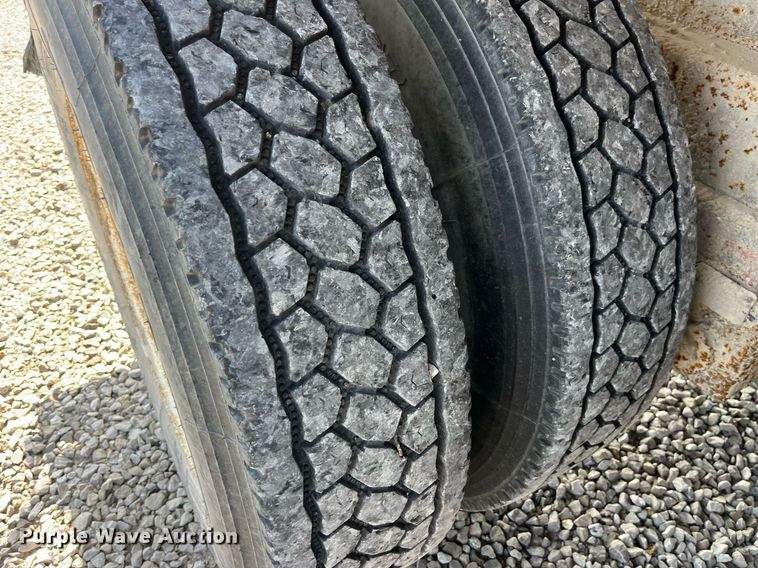 image for item LA9945 2006 International 7700  log loader truck