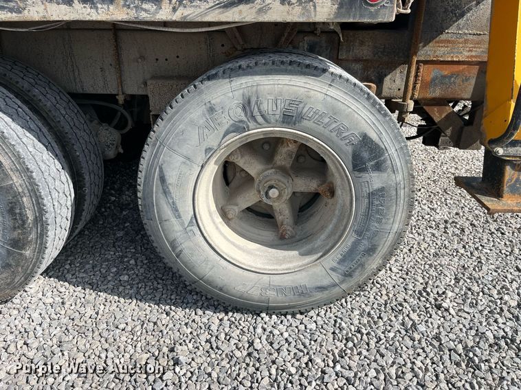 image for item LA9945 2006 International 7700  log loader truck