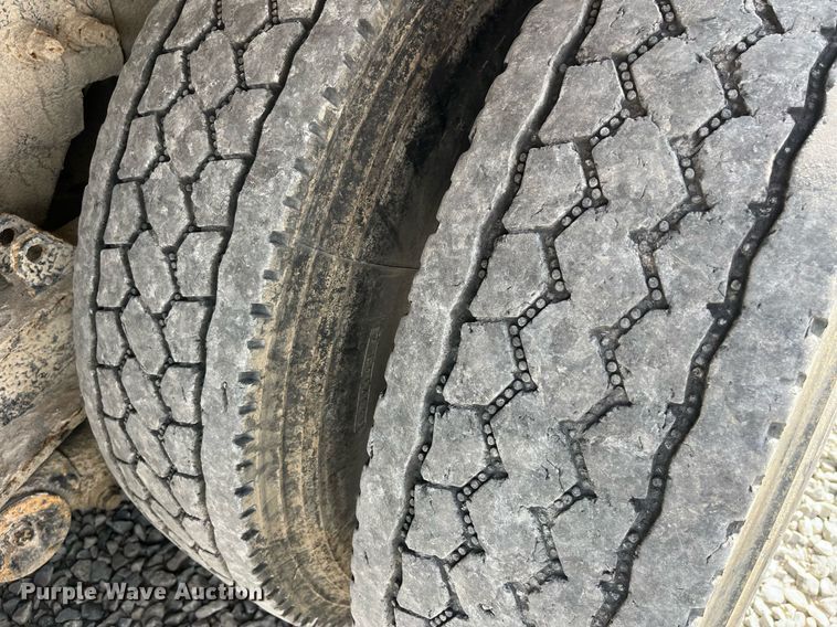 image for item LA9945 2006 International 7700  log loader truck