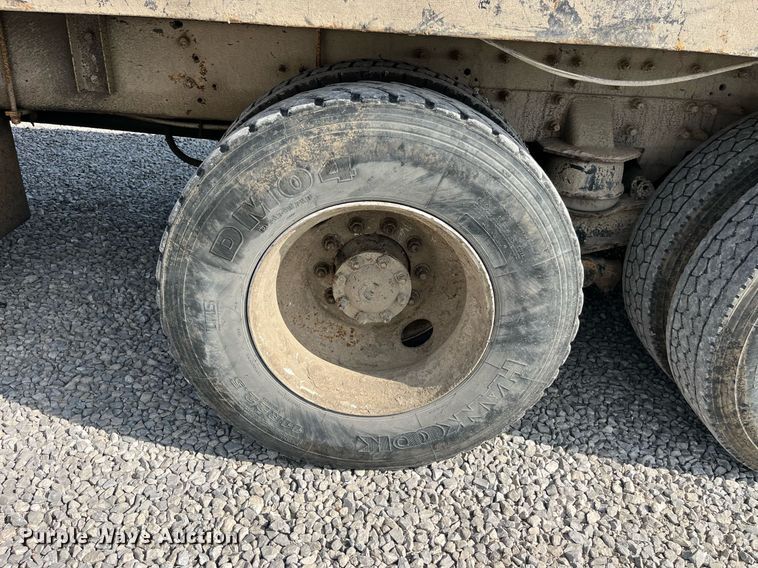 image for item LA9945 2006 International 7700  log loader truck