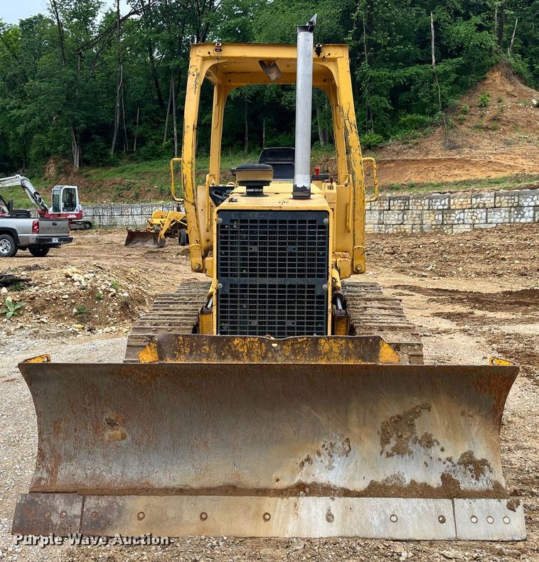 image for item LA9952 1996 John Deere 450G  dozer