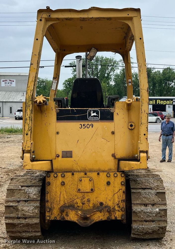 image for item LA9952 1996 John Deere 450G  dozer