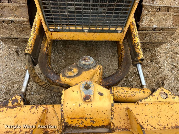 image for item LA9952 1996 John Deere 450G  dozer