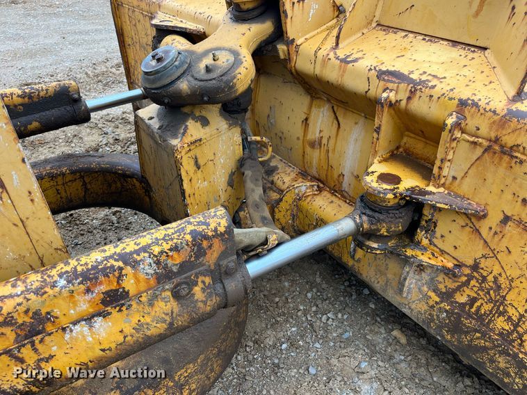 image for item LA9952 1996 John Deere 450G  dozer