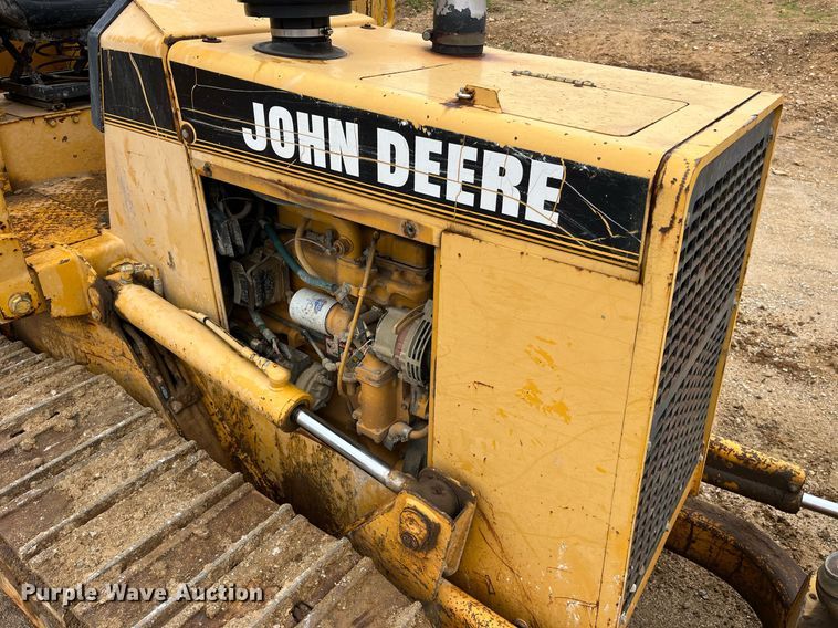 image for item LA9952 1996 John Deere 450G  dozer