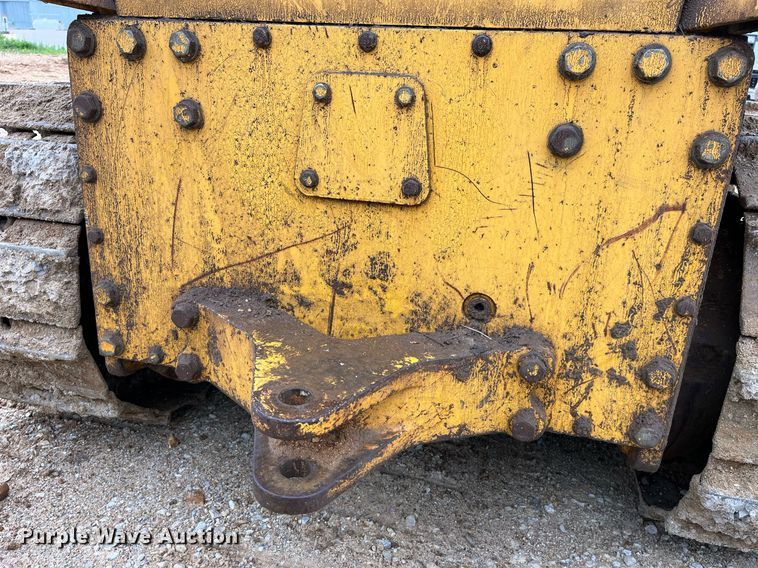 image for item LA9952 1996 John Deere 450G  dozer