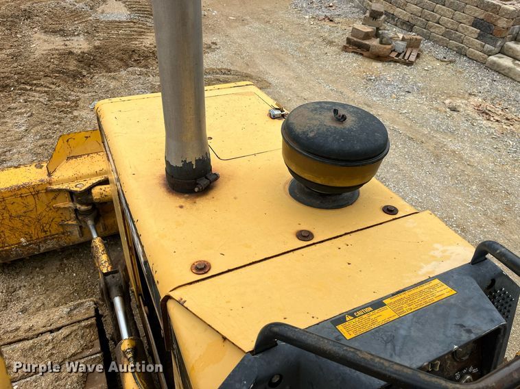 image for item LA9952 1996 John Deere 450G  dozer