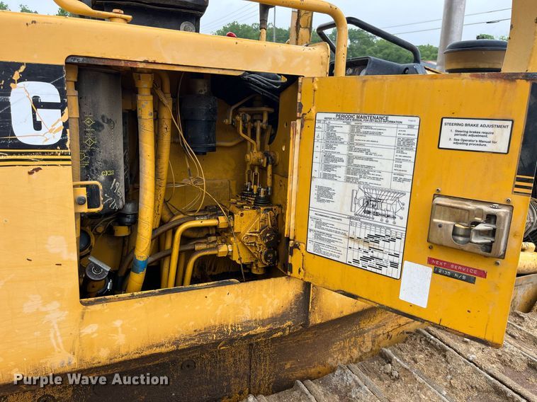 image for item LA9952 1996 John Deere 450G  dozer