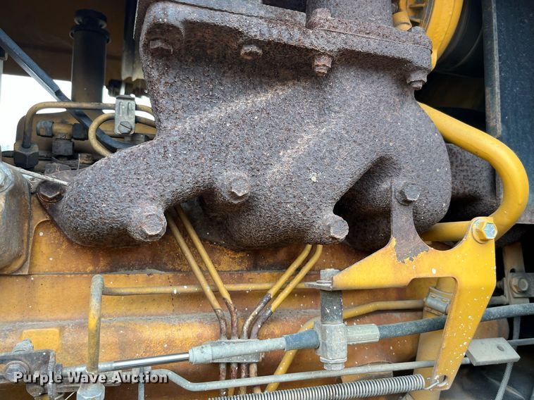 image for item LA9952 1996 John Deere 450G  dozer