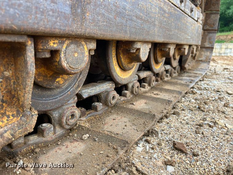 image for item LA9952 1996 John Deere 450G  dozer