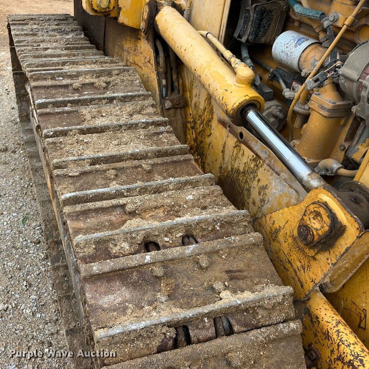 image for item LA9952 1996 John Deere 450G  dozer