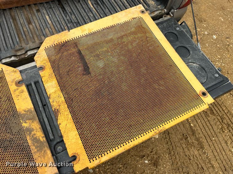 image for item LA9952 1996 John Deere 450G  dozer