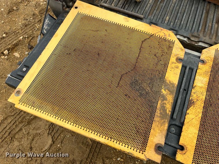 image for item LA9952 1996 John Deere 450G  dozer