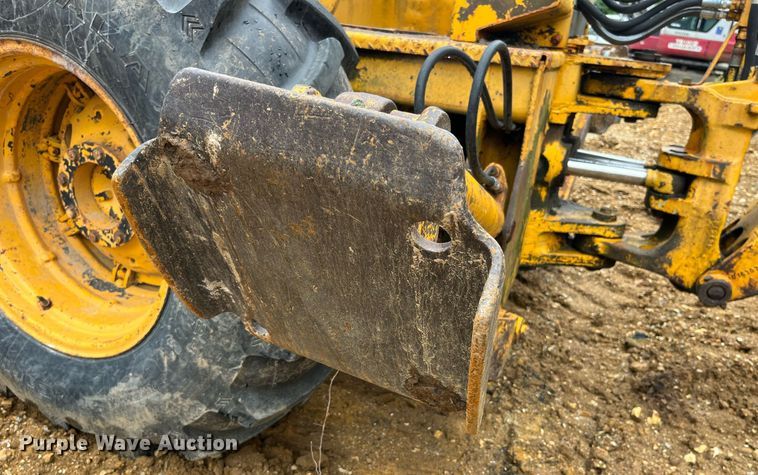 image for item LA9953 John Deere T5W3C  backhoe