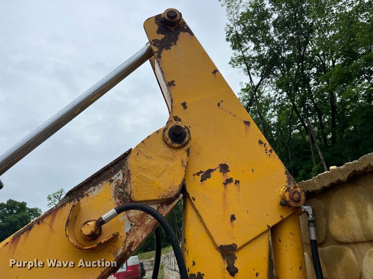 image for item LA9953 John Deere T5W3C  backhoe