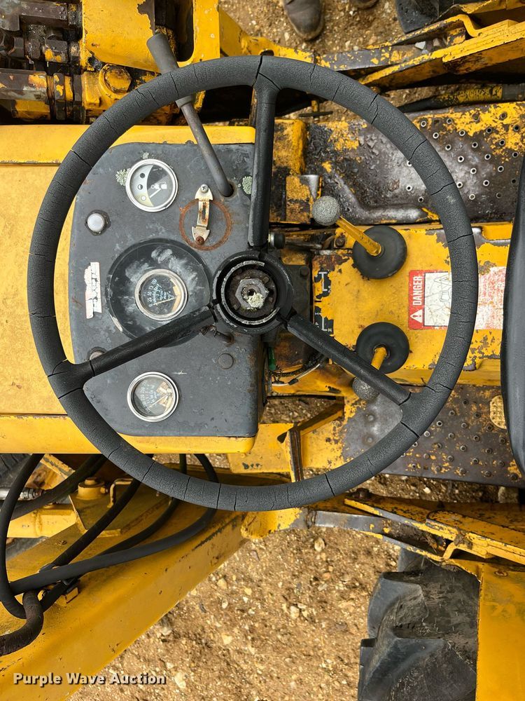 image for item LA9953 John Deere T5W3C  backhoe