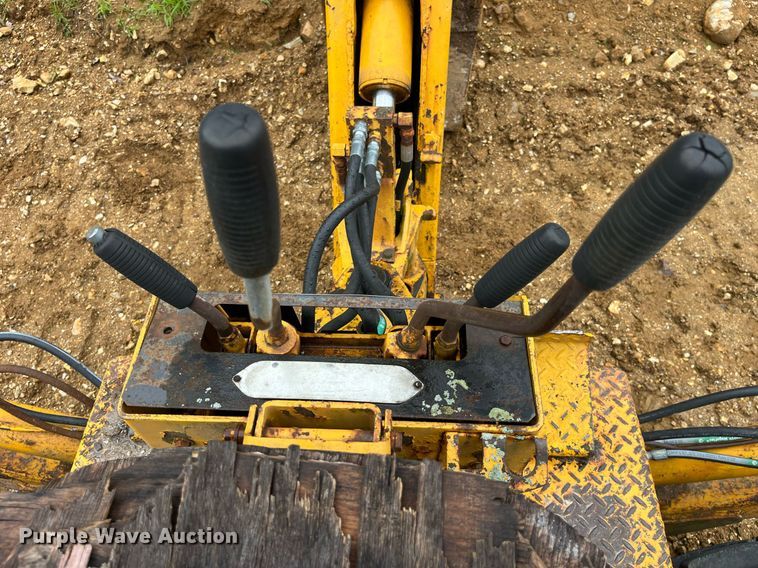 image for item LA9953 John Deere T5W3C  backhoe