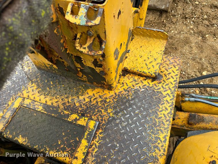 image for item LA9953 John Deere T5W3C  backhoe