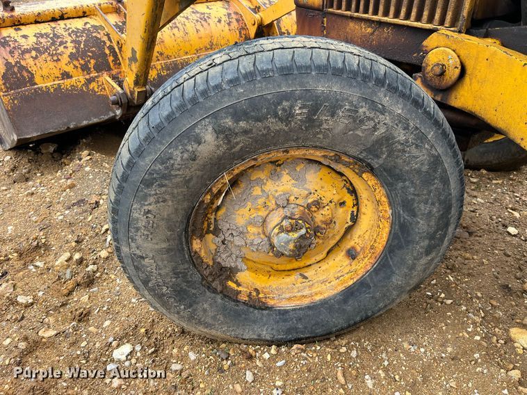 image for item LA9953 John Deere T5W3C  backhoe