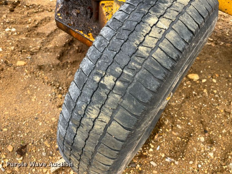 image for item LA9953 John Deere T5W3C  backhoe